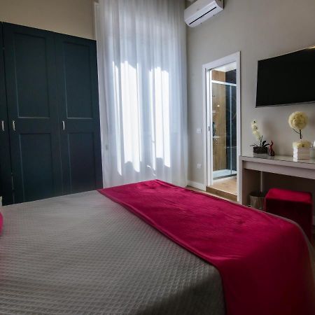 Bed and Breakfast Vivi A Napoli Екстер'єр фото
