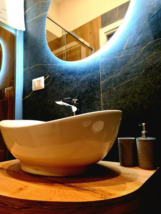 Bed and Breakfast Vivi A Napoli Екстер'єр фото