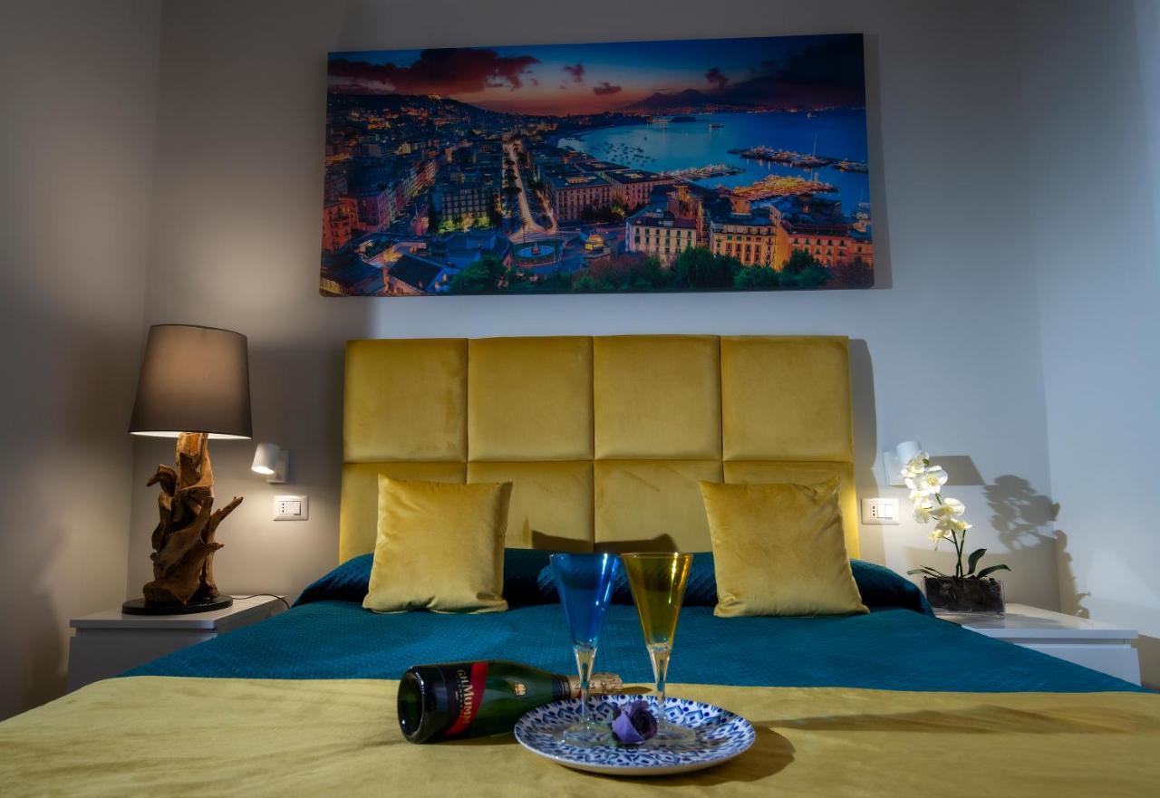 Bed and Breakfast Vivi A Napoli Екстер'єр фото