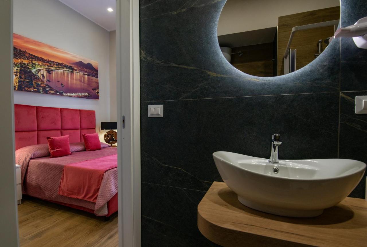 Bed and Breakfast Vivi A Napoli Екстер'єр фото