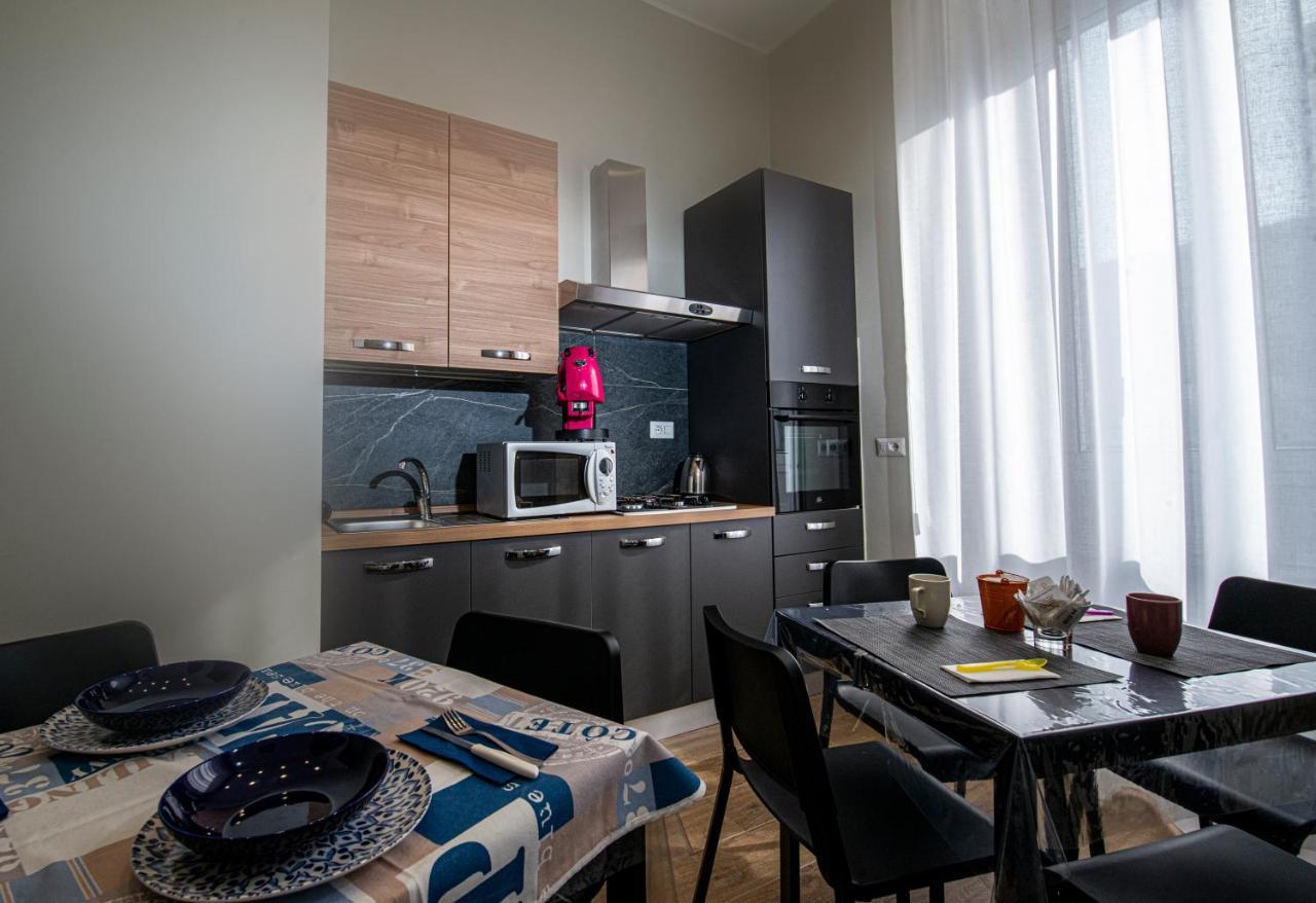 Bed and Breakfast Vivi A Napoli Екстер'єр фото