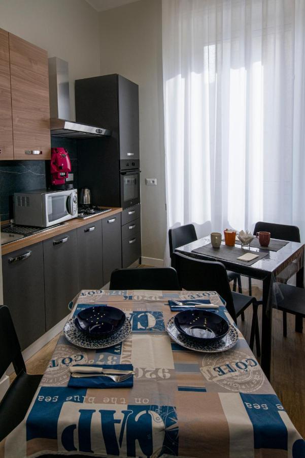Bed and Breakfast Vivi A Napoli Екстер'єр фото