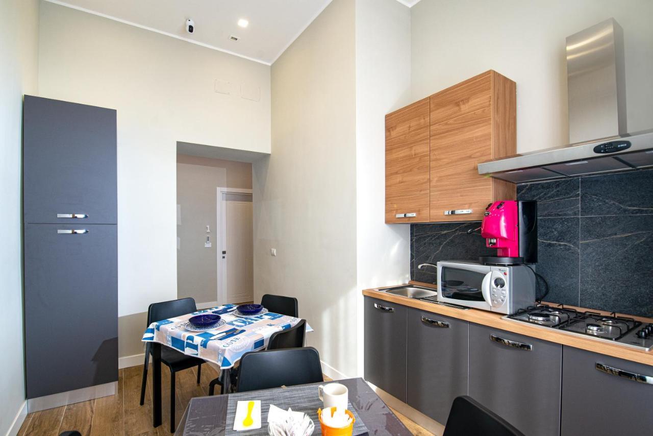 Bed and Breakfast Vivi A Napoli Екстер'єр фото
