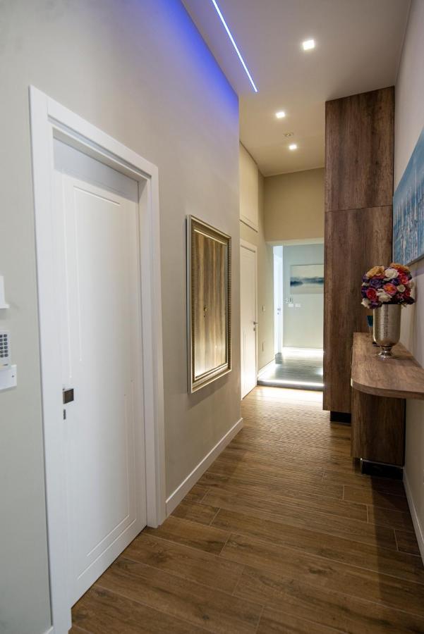 Bed and Breakfast Vivi A Napoli Екстер'єр фото