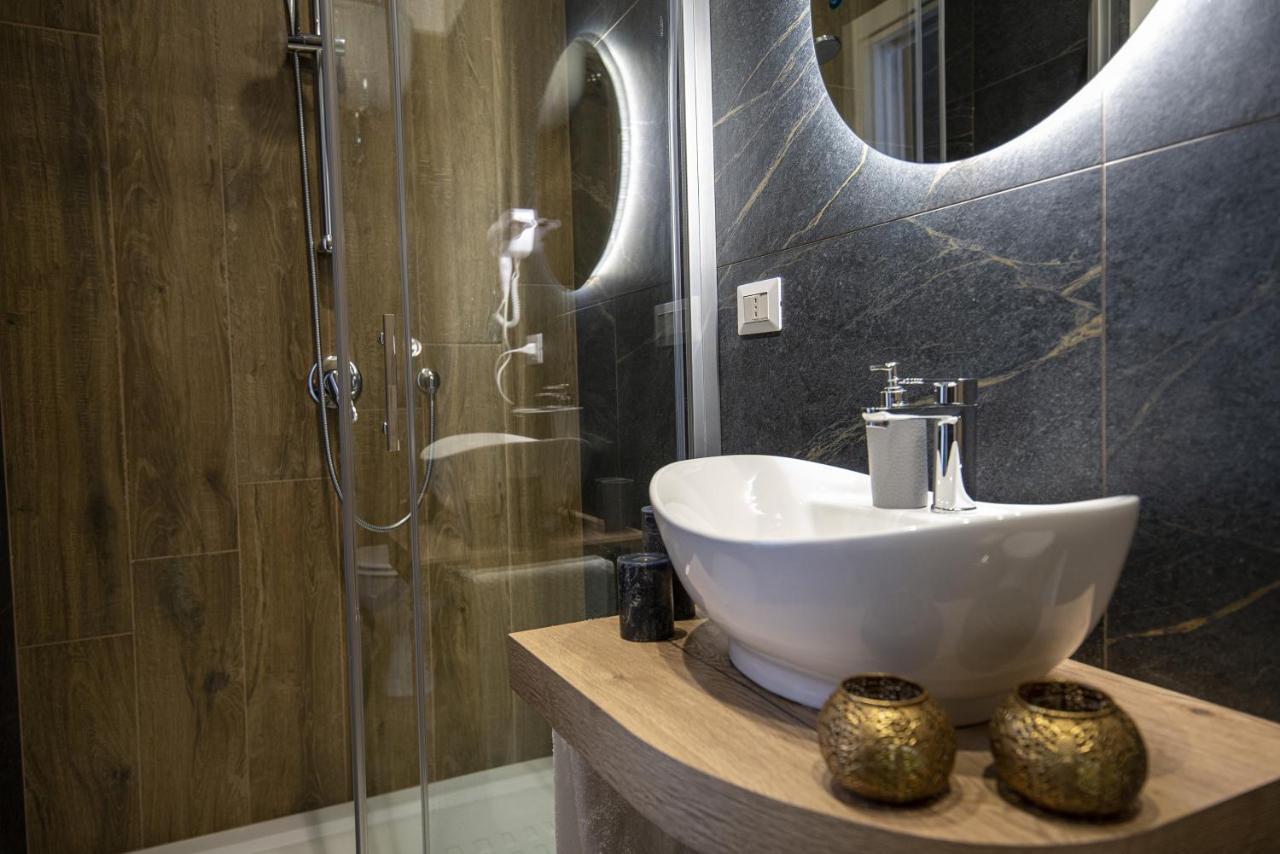 Bed and Breakfast Vivi A Napoli Екстер'єр фото