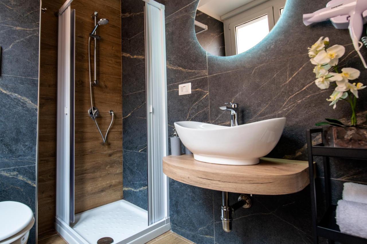 Bed and Breakfast Vivi A Napoli Екстер'єр фото