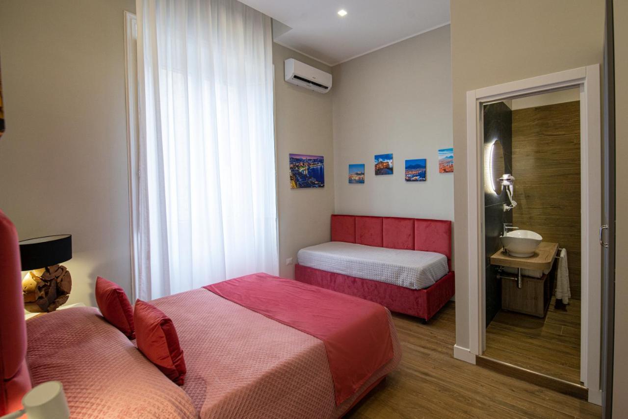 Bed and Breakfast Vivi A Napoli Екстер'єр фото