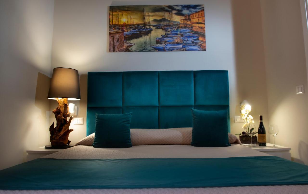 Bed and Breakfast Vivi A Napoli Екстер'єр фото